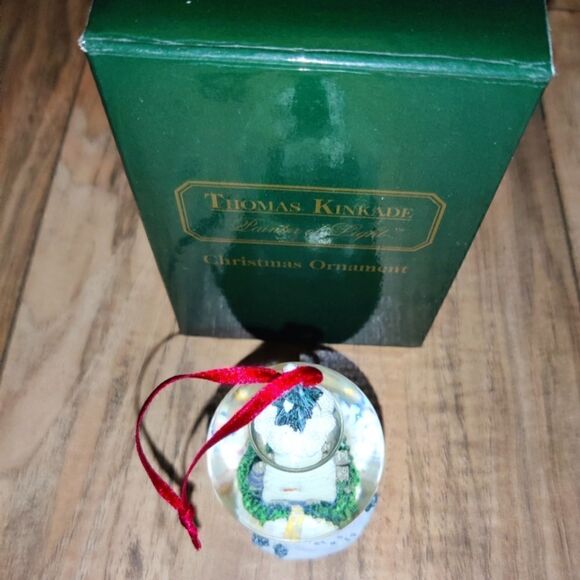 Vintage 1999 Thomas Kinkade Stonehearth Hutch Christmas Ornament Mini Globe - Picture 2 of 8